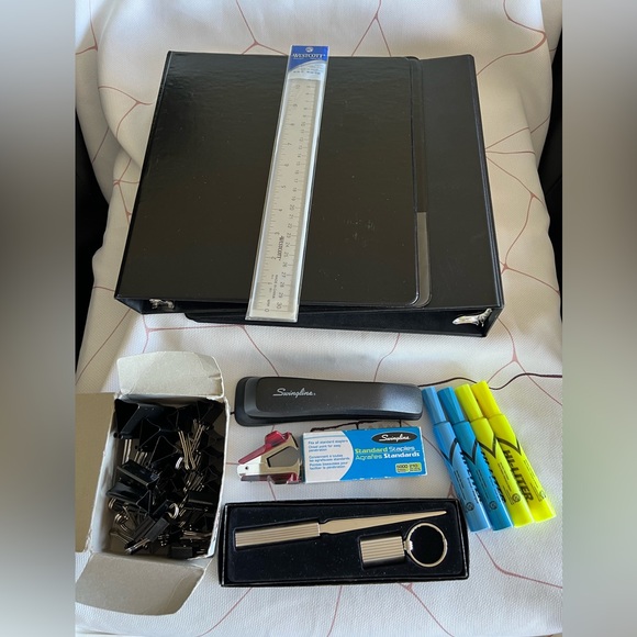 2/$25💙Bundle of office/school supply - Picture 1 of 10